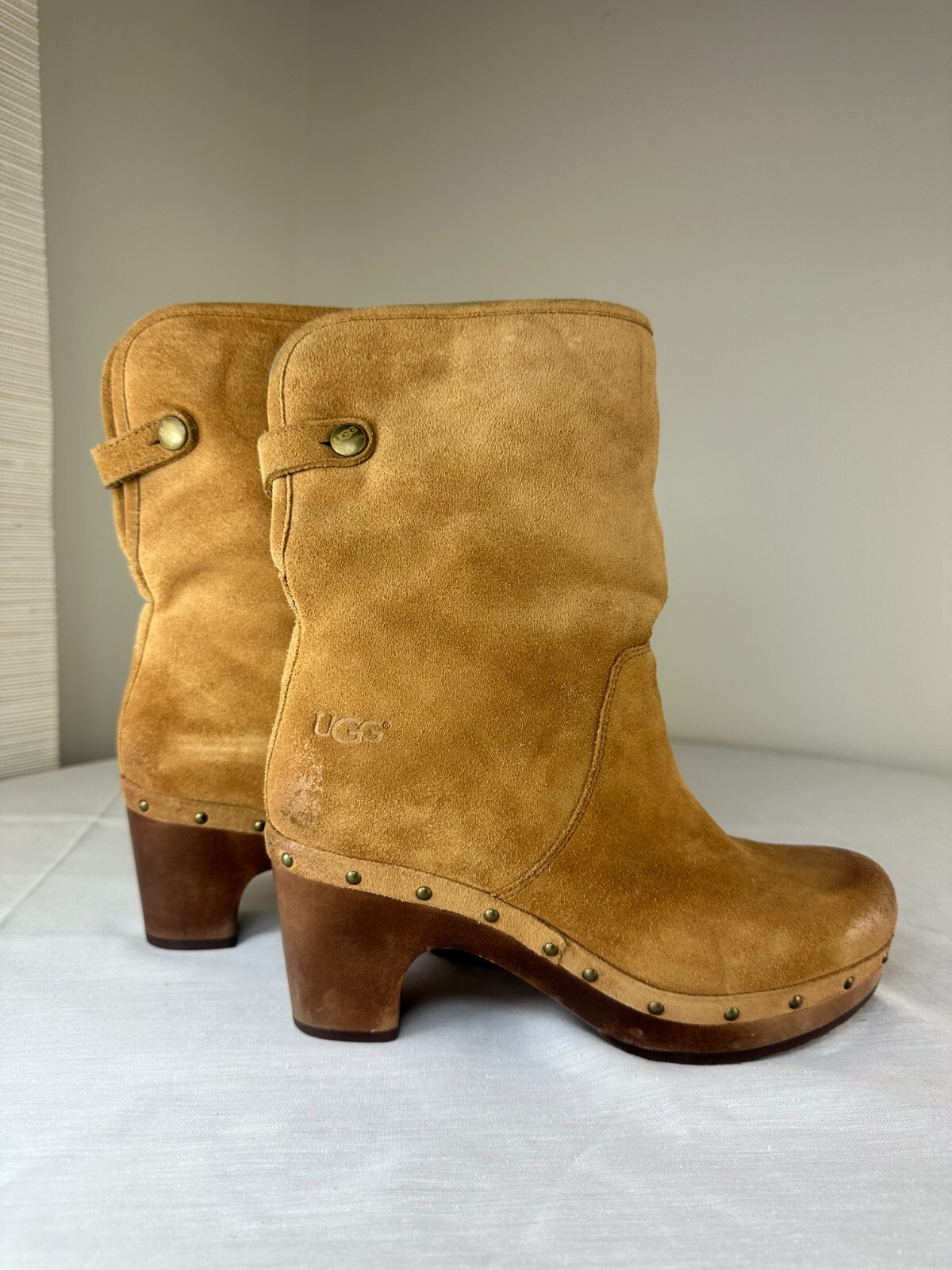 UGG LINEA WOMEN BOOTS LEATHER CHESTNUT US 6
