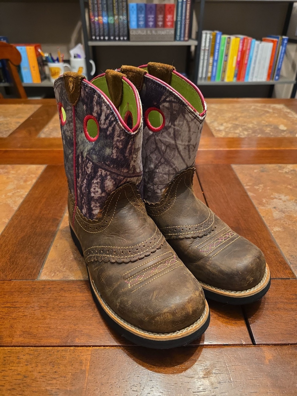 Ariat Fatbaby Pink Camo 4LR Cowgirl Riding Girls Boots Sz 3.5