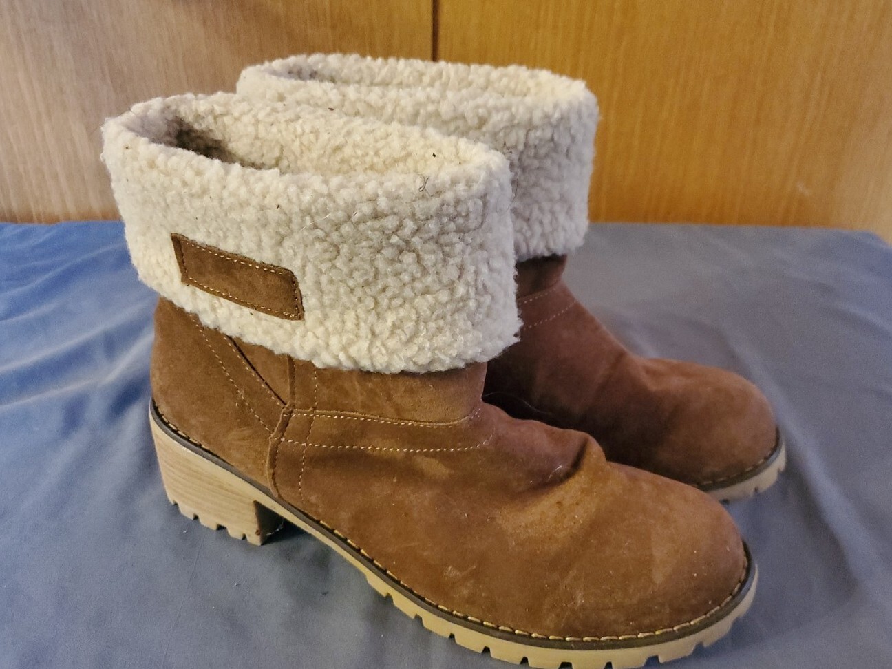 Women Winter Boots Snow Shoes Ankle Size 43 Warm & Comfortable