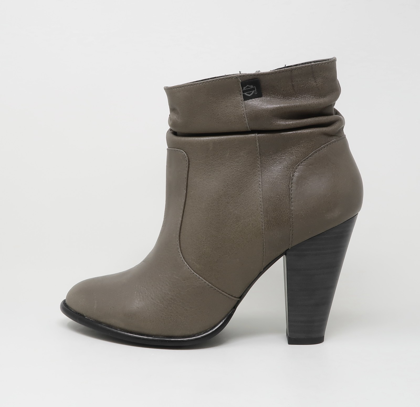 HARLEY DAVIDSON Women Boots Stonebrook 8″ Gray Scrunch 4″ Heels