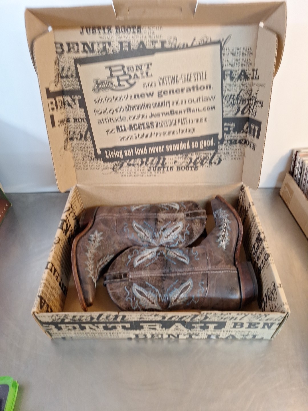 Justin Women Boots Bent Rail BRL106 Brown Blue Embroidered Leather Western  10B