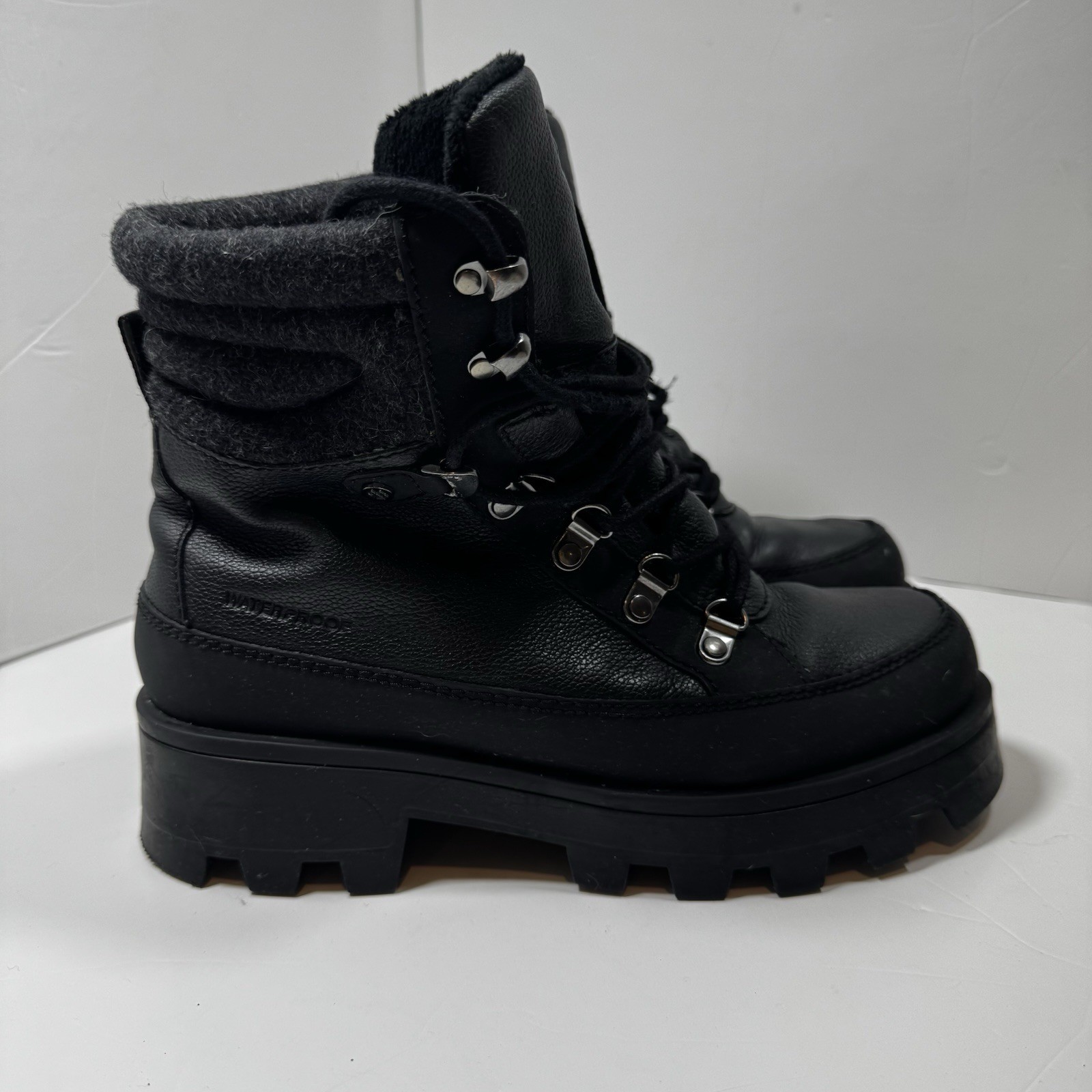 Cougar Suma Boots Women’s 7 Black Waterproof Leather Lace-Up Chunky Goth Grunge