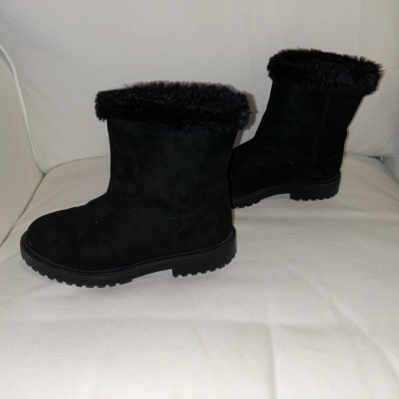 OLD NAVY GIRLS BLACK FAUX FUR WINTER BOOTS Size 1