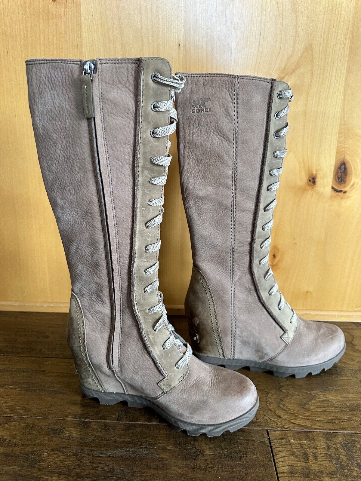 SOREL JOAN OF ARCTIC WEDGE LACE UP  9 Tall ASH Women Boots Waterproof  EUC Rain