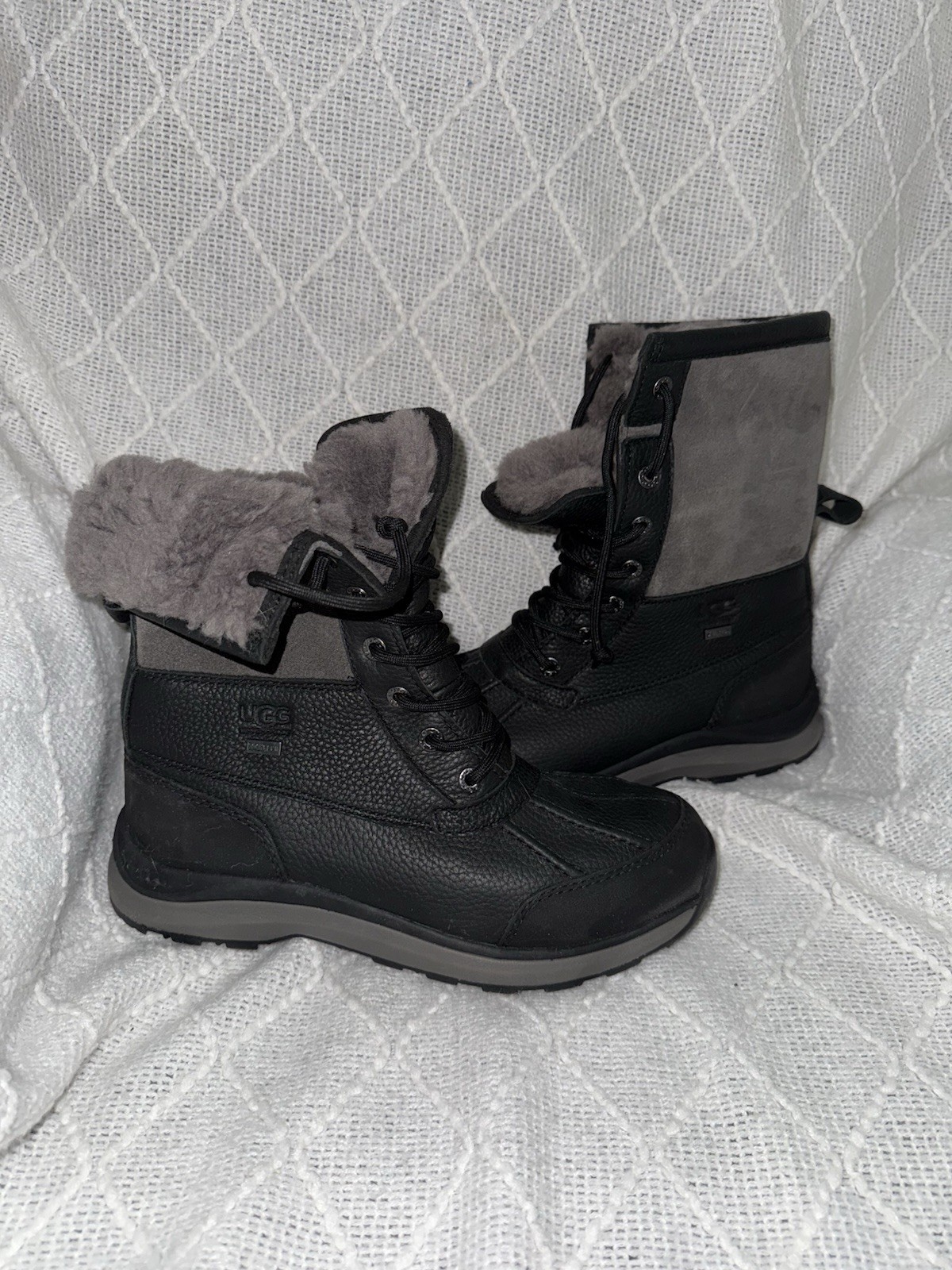 UGG Adirondack III Black Leather Fur Boots Women’s Size 8 – Waterproof Snow Boot