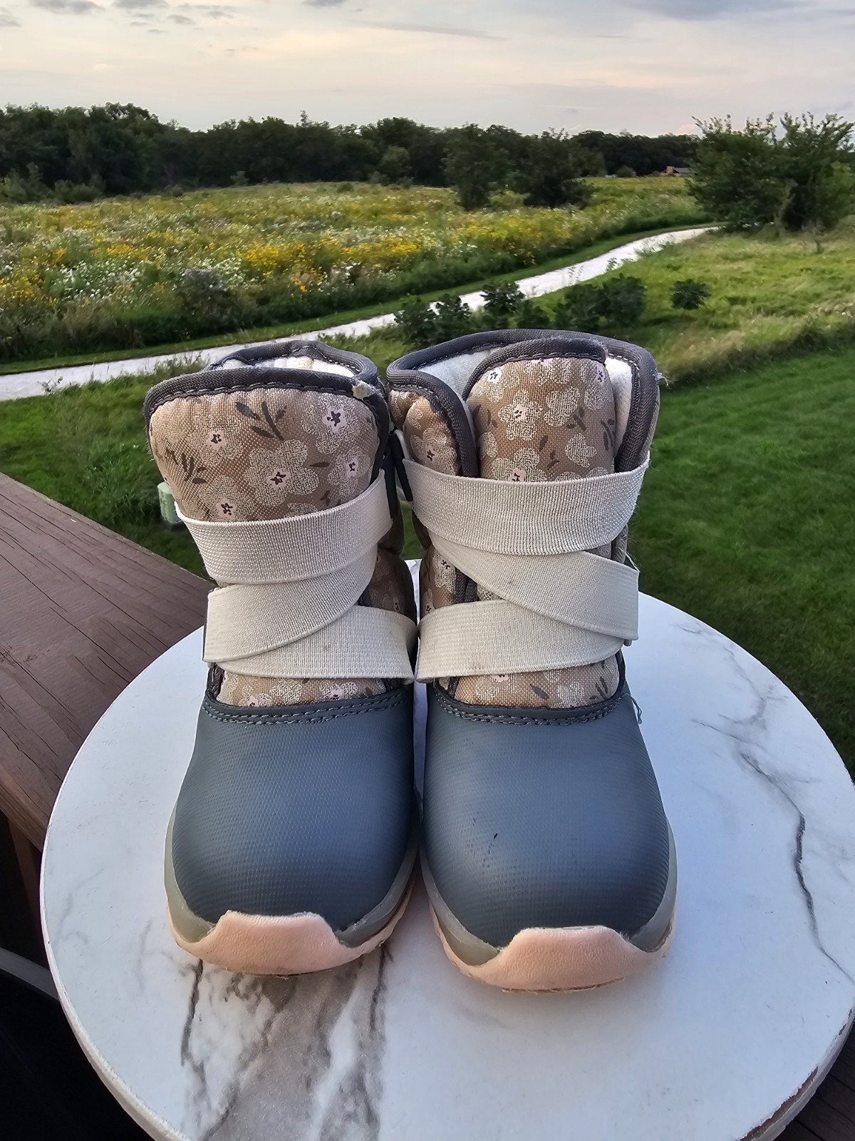 Floral Print Girls Winter Boots Size 6 Toddler Gray Pink Snow Resistant