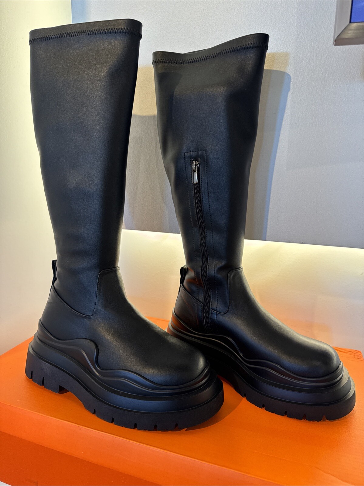 women boots Black And Beige Size 6,7,8 ,9,10