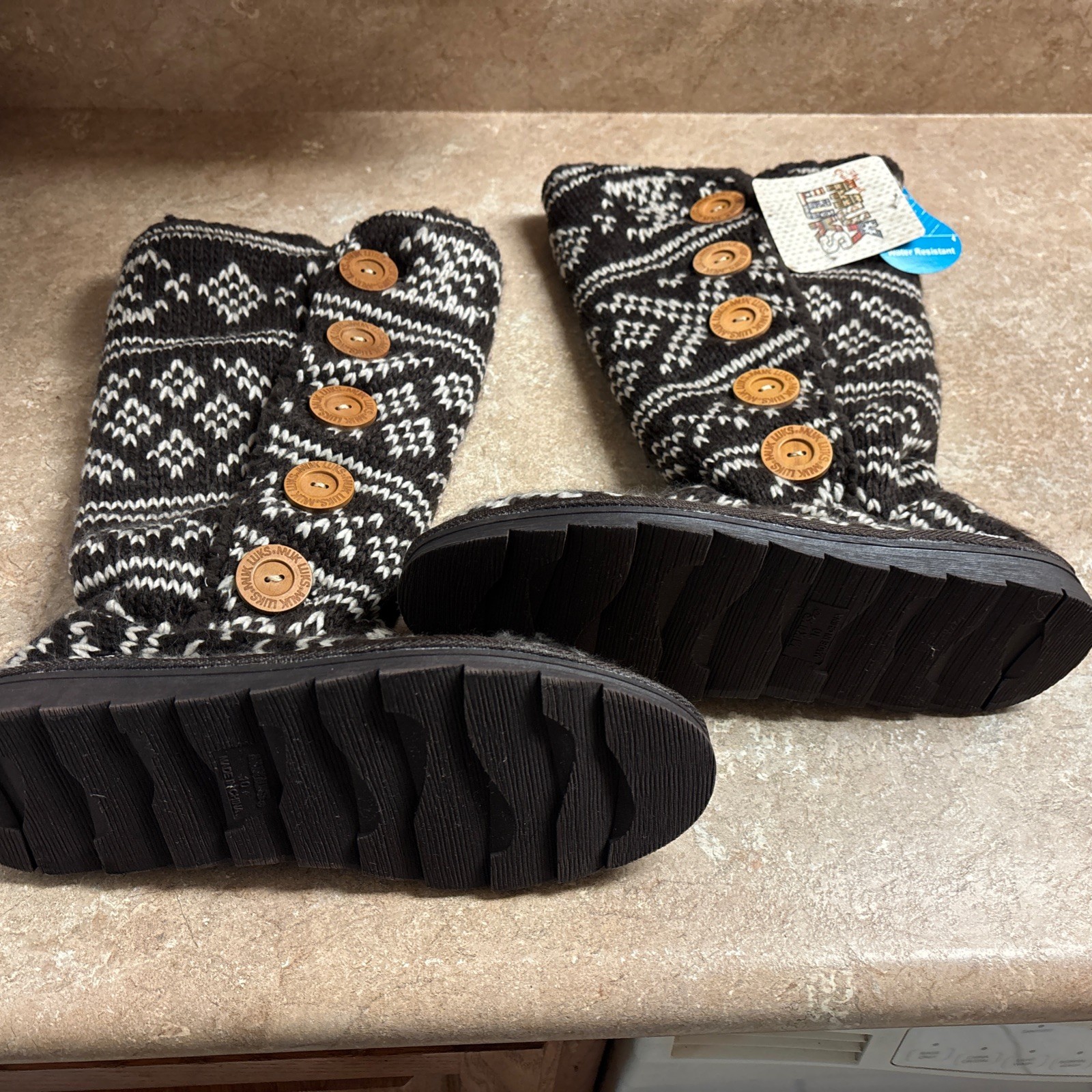 Muk Luks Women Boots Size 10, Warm & Cozy Sweater Top, Brown & White NWT