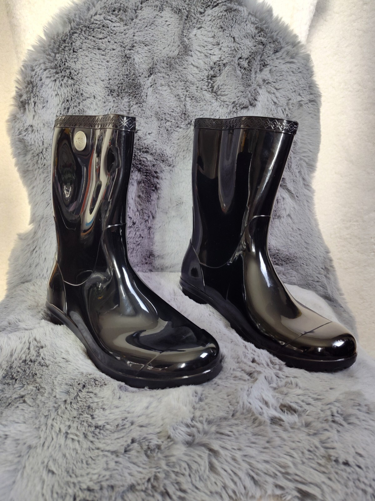 UGG Australia Sienna Women Boots 9 Black Pull On Waterproof Comfort Rain Shoes