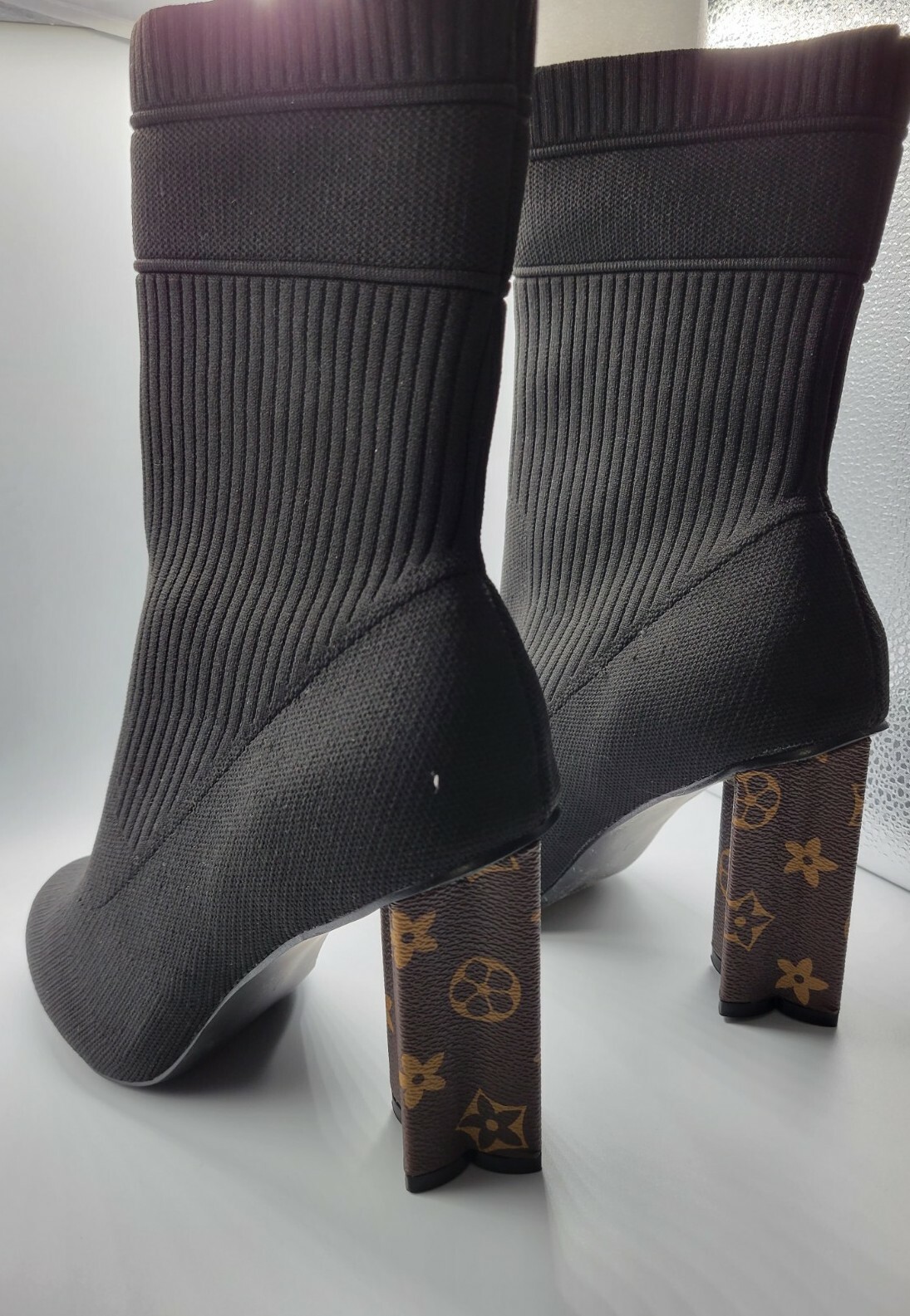 Modgaze Black/ Brown Heel Women Winter Boots size 10