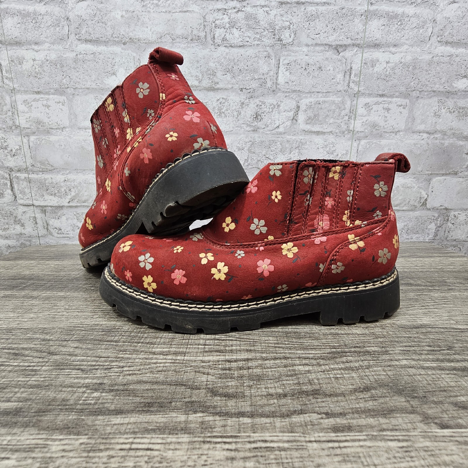 LL Bean thinsulate girls boots flowers size 2