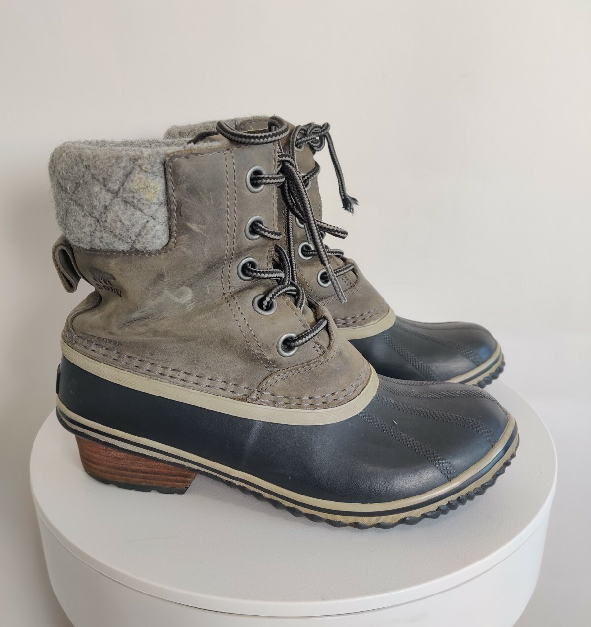 ORIGINAL Sorel Women SNOW Boot shoes Hiking black/green Sz 8