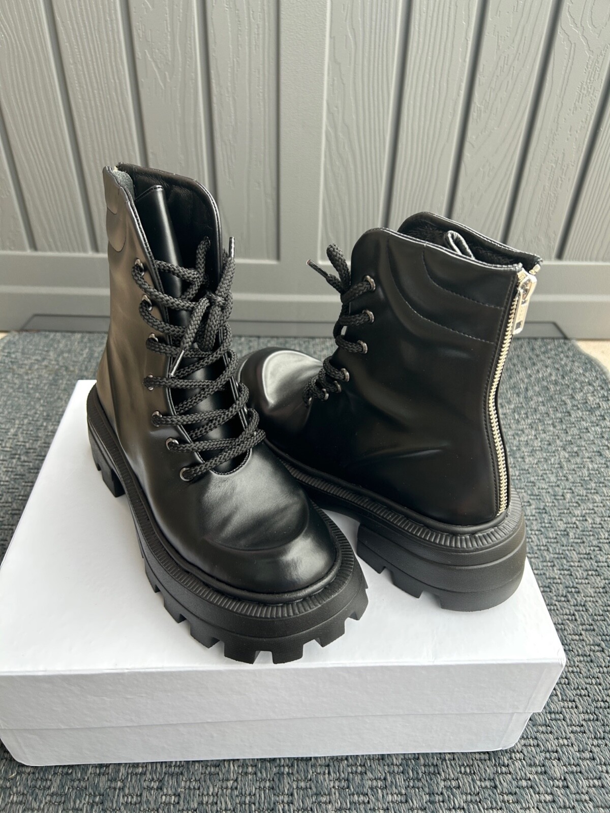 Ali Saulidi Black Zippered Leather boots MADE IN UKRAINE, Size 36 EU (6 US)