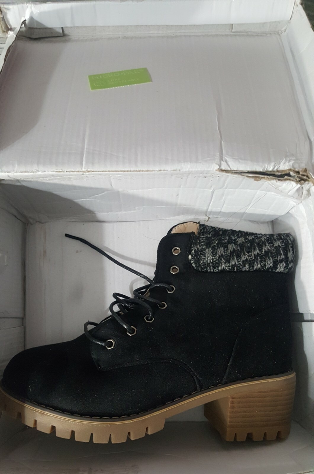women winter boots Size 6.5