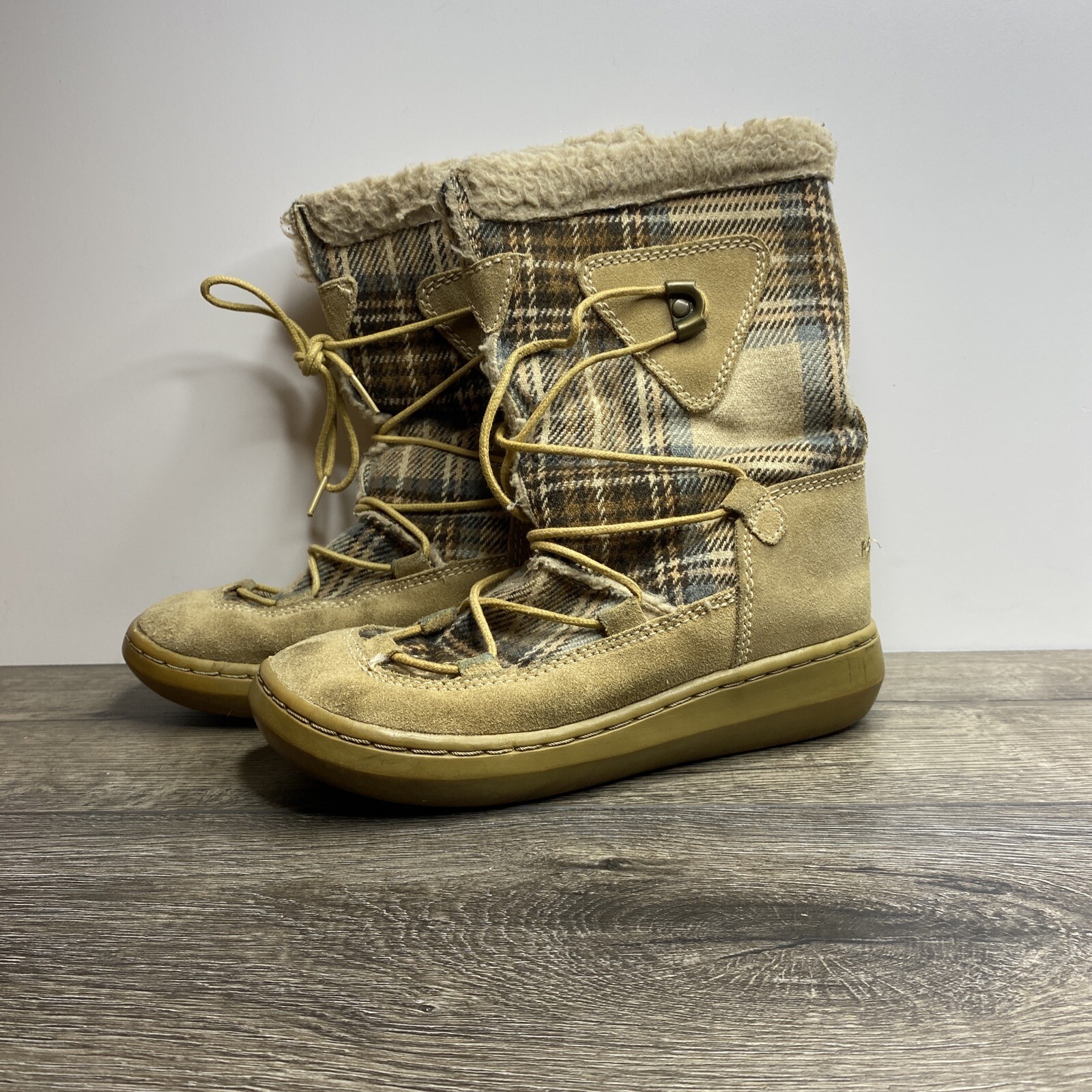 ROCKETDOG SZ 6 BROWN PLAID LACE UP LINED WOMEN WINTER BOOTS RJ-B14 LIGHT WEAR