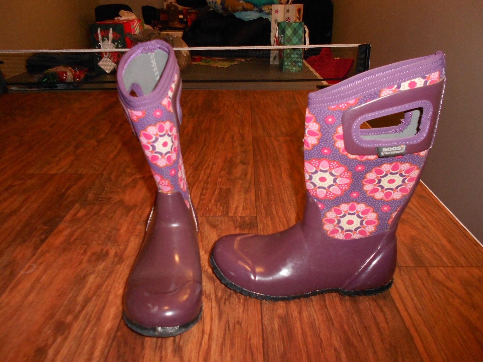 Bogs girls boots size 2 Kaleidoscope snow winter