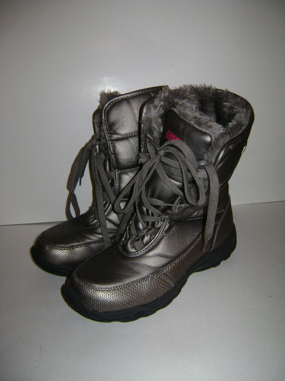 KHOMBU Size 6 M  WOMEN WINTER BOOTS SNOW SHOES GRAY SILVER CUTE