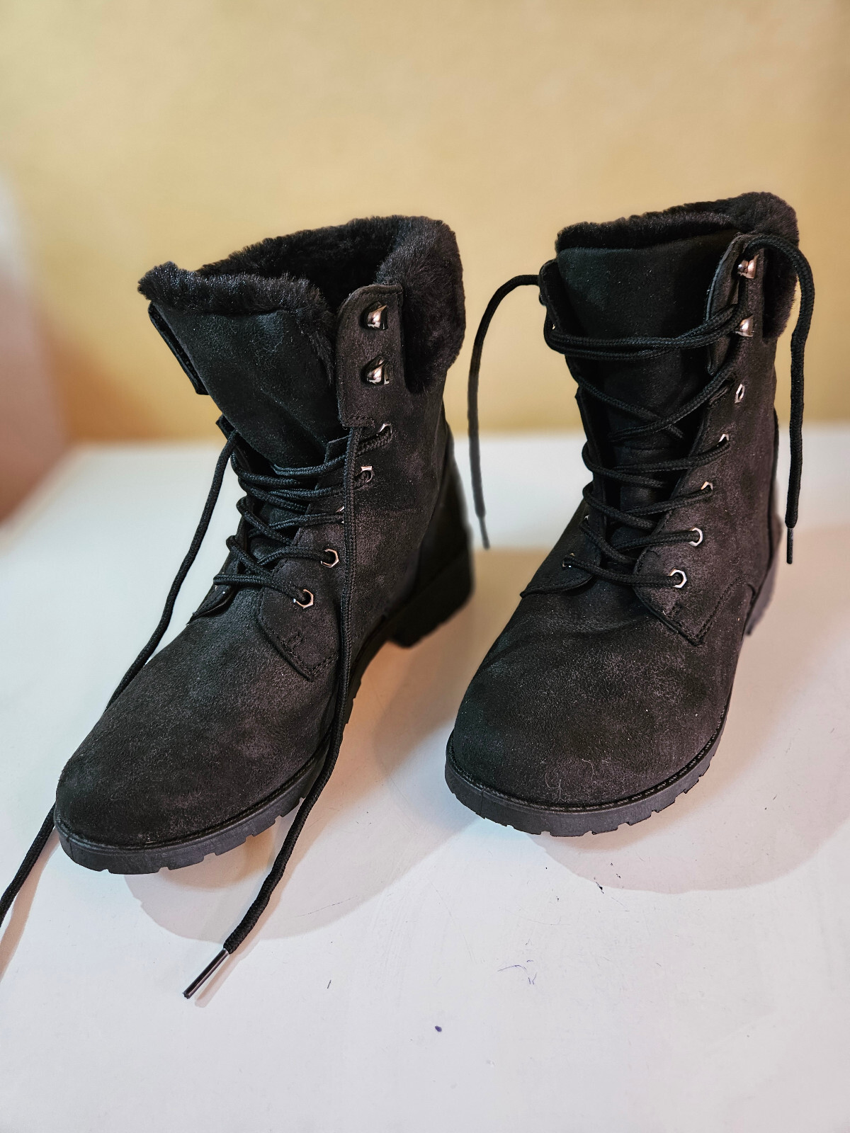 Women Winter Black Boots Booties Lace Up Faux Suede Fur USA Size 7M