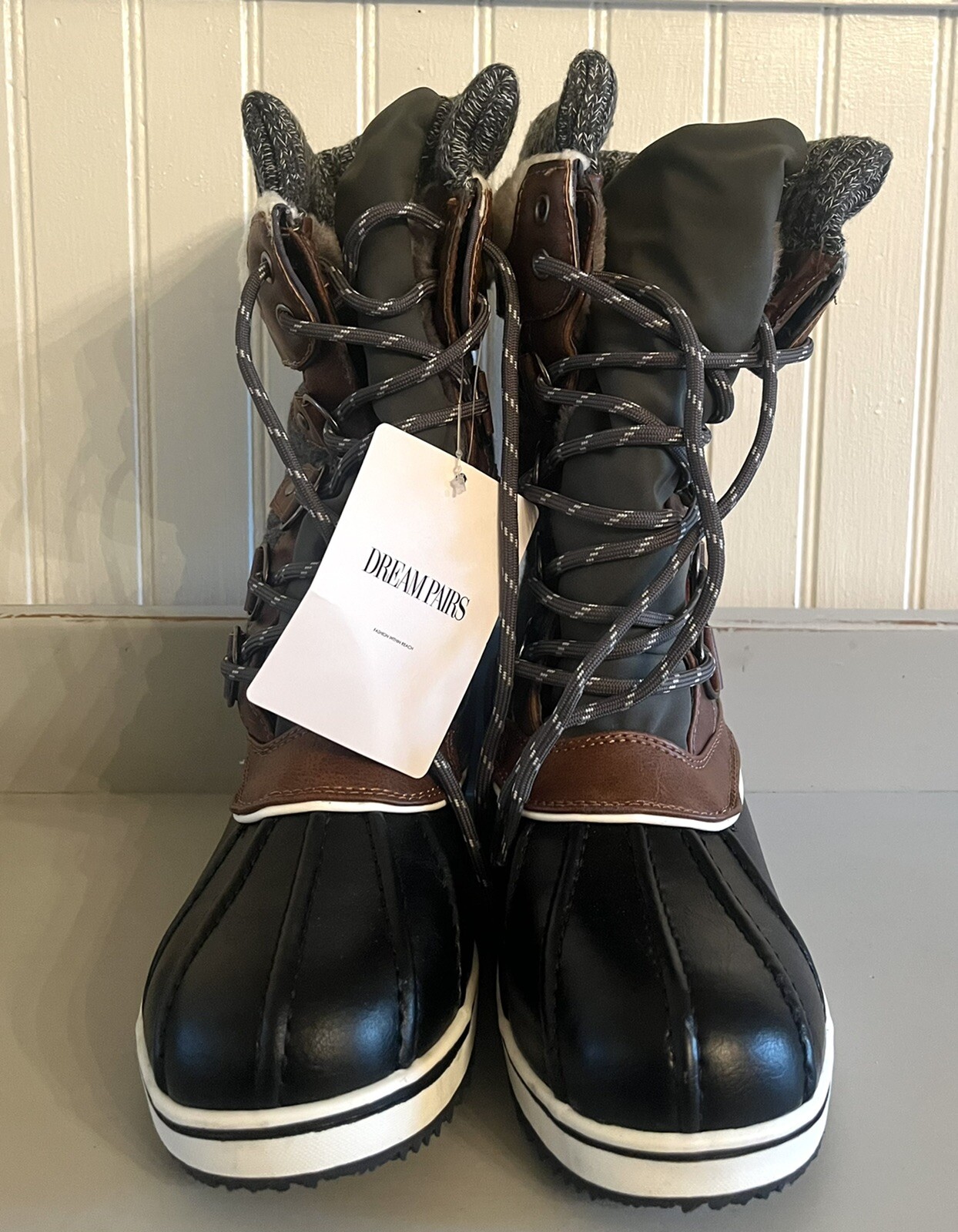 NWT New Dream Pairs Women Winter Boots Snow Duck Waterproof Size 6 Womens Boots