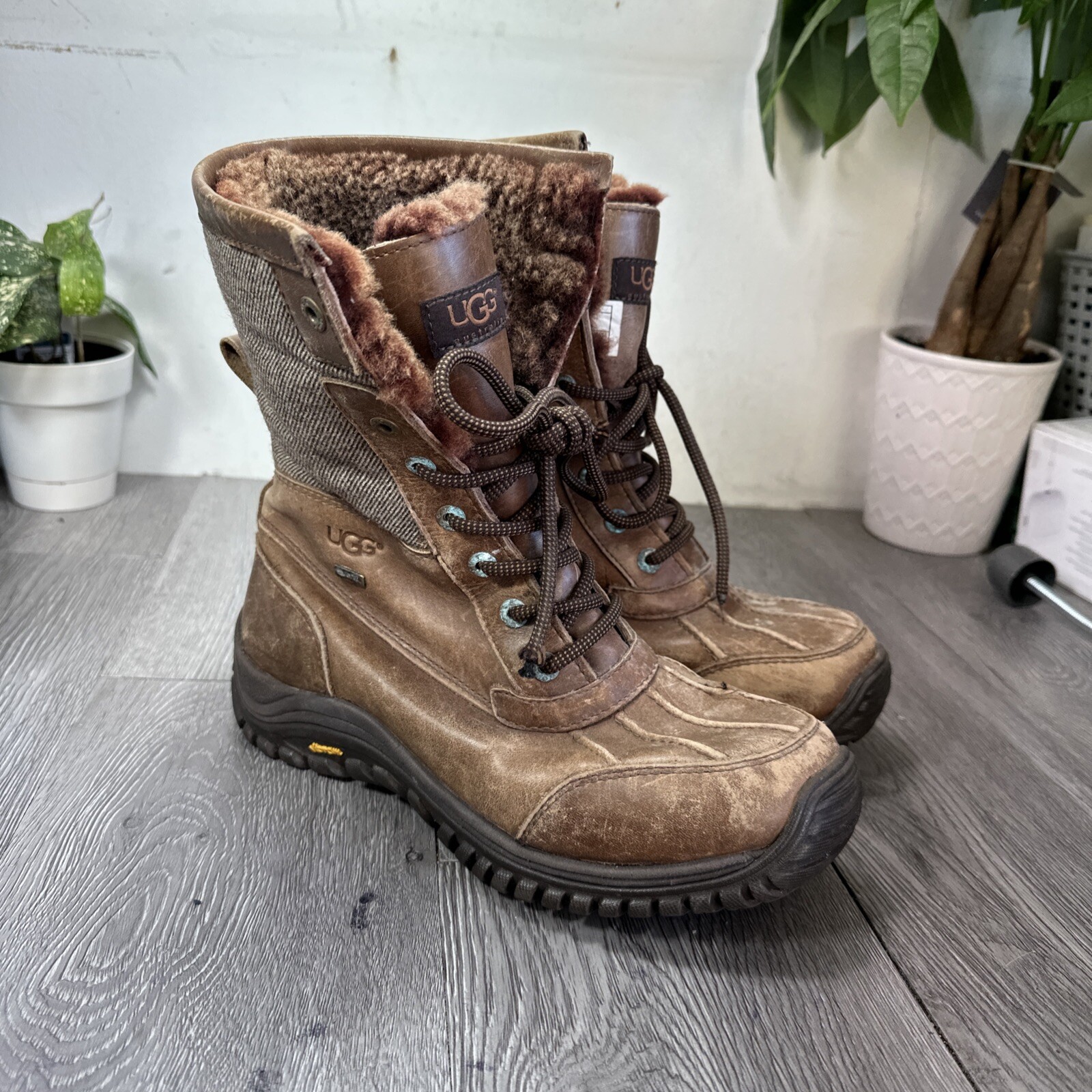 UGG ADIRONDACK II LUXE QUILT WOMEN WINTER BOOTS LEATHER BROWN 8.5 /EU 39.5