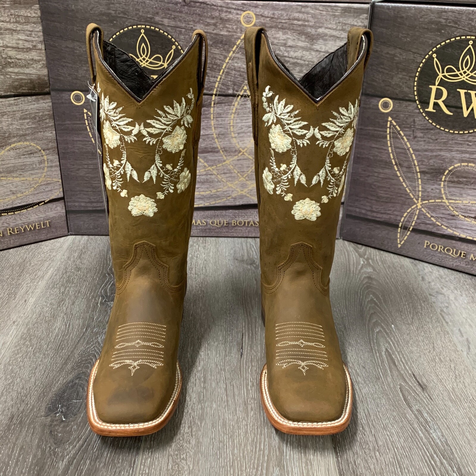 WOMEN’S WESTERN SQUARED SHAFT TOE COWGIRL BOOTS SMOOTH LEATHER COLOR TAN FLOWERS