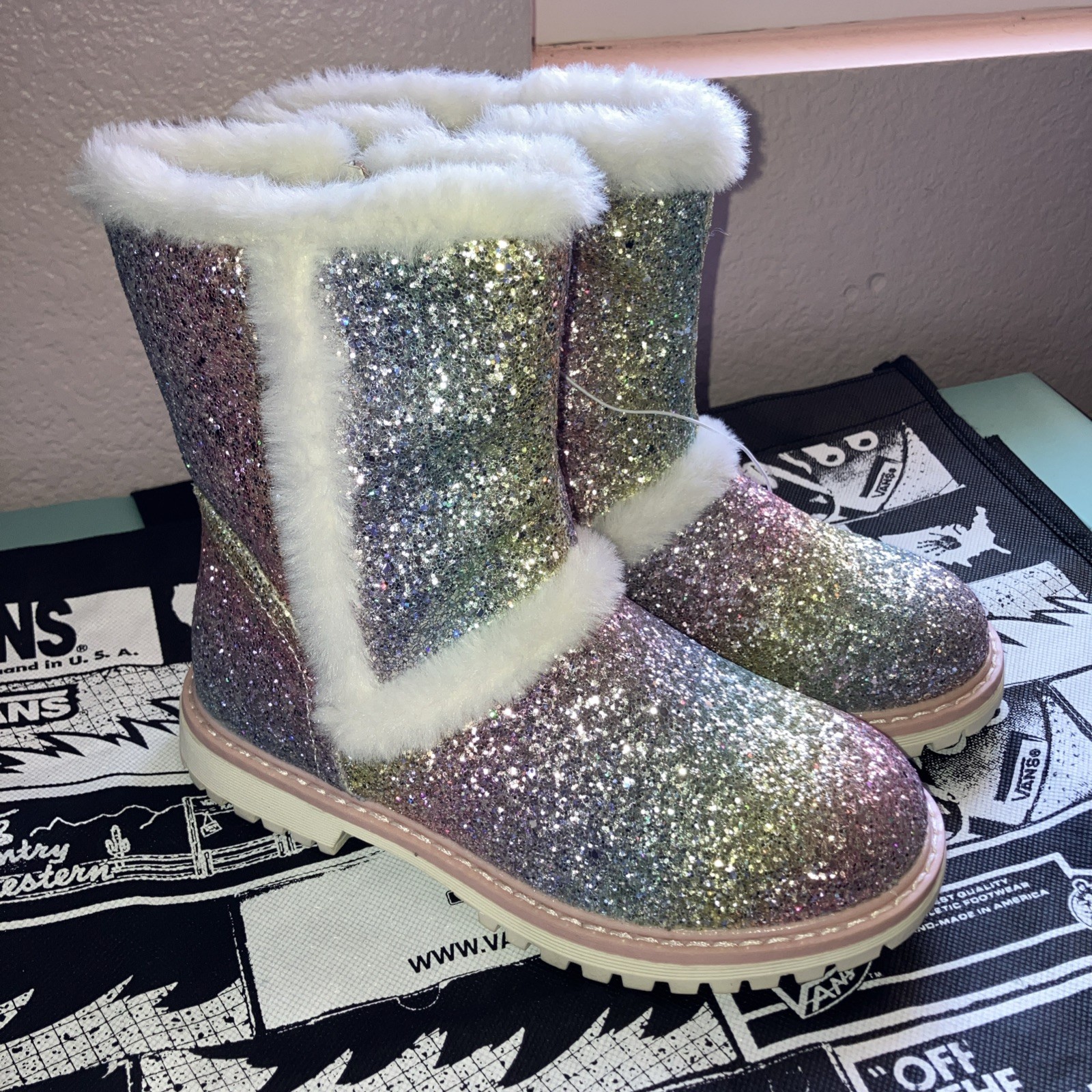 Dolce Vita Rainbow Glitter Size 3 Girls Winter Boots