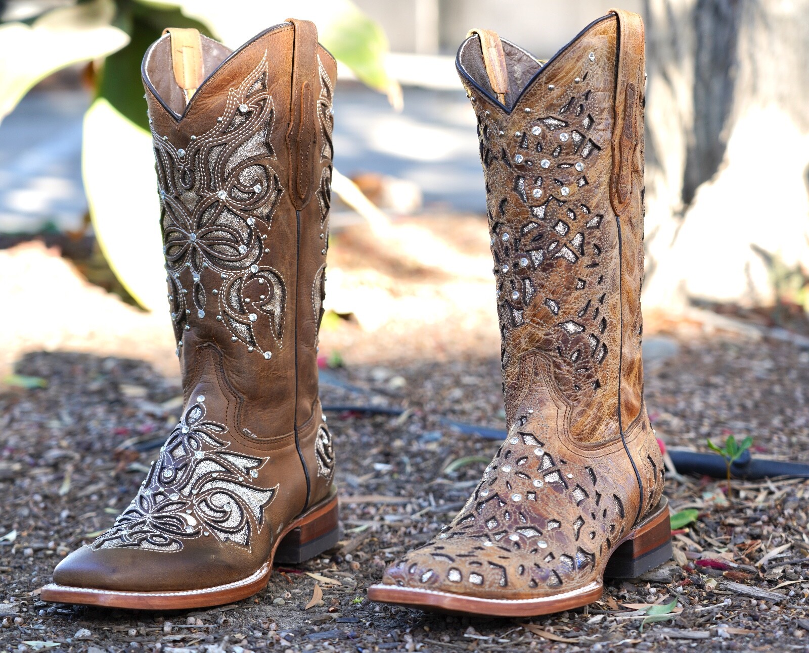WOMEN’S WESTERN LUMINARY GLITTER INLAY DIAMOND ACCENTS COWGIRL TAN & BROWN BOTAS