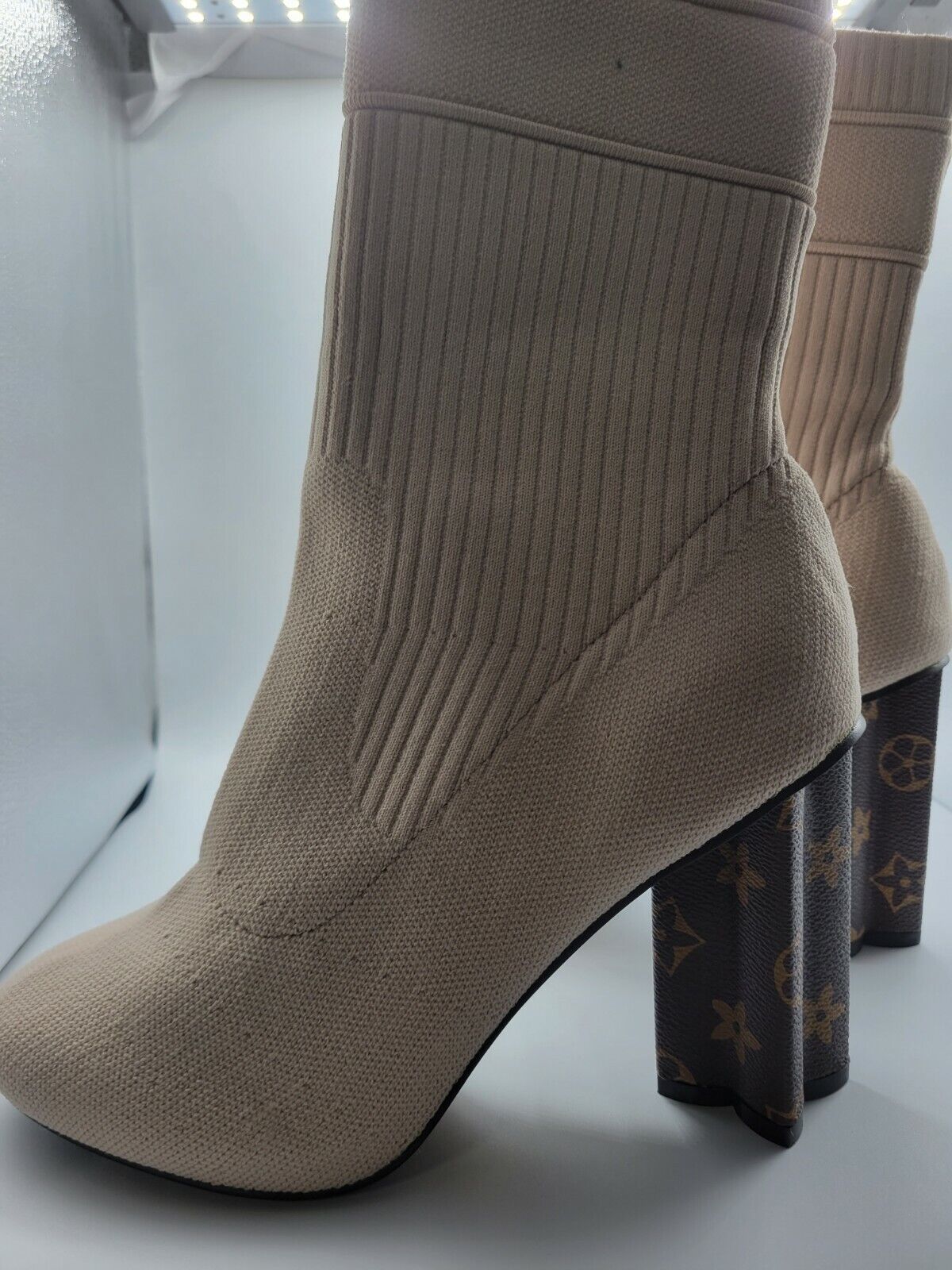 Modgaze Beige/ Brown Heel Women Winter Boots size 8