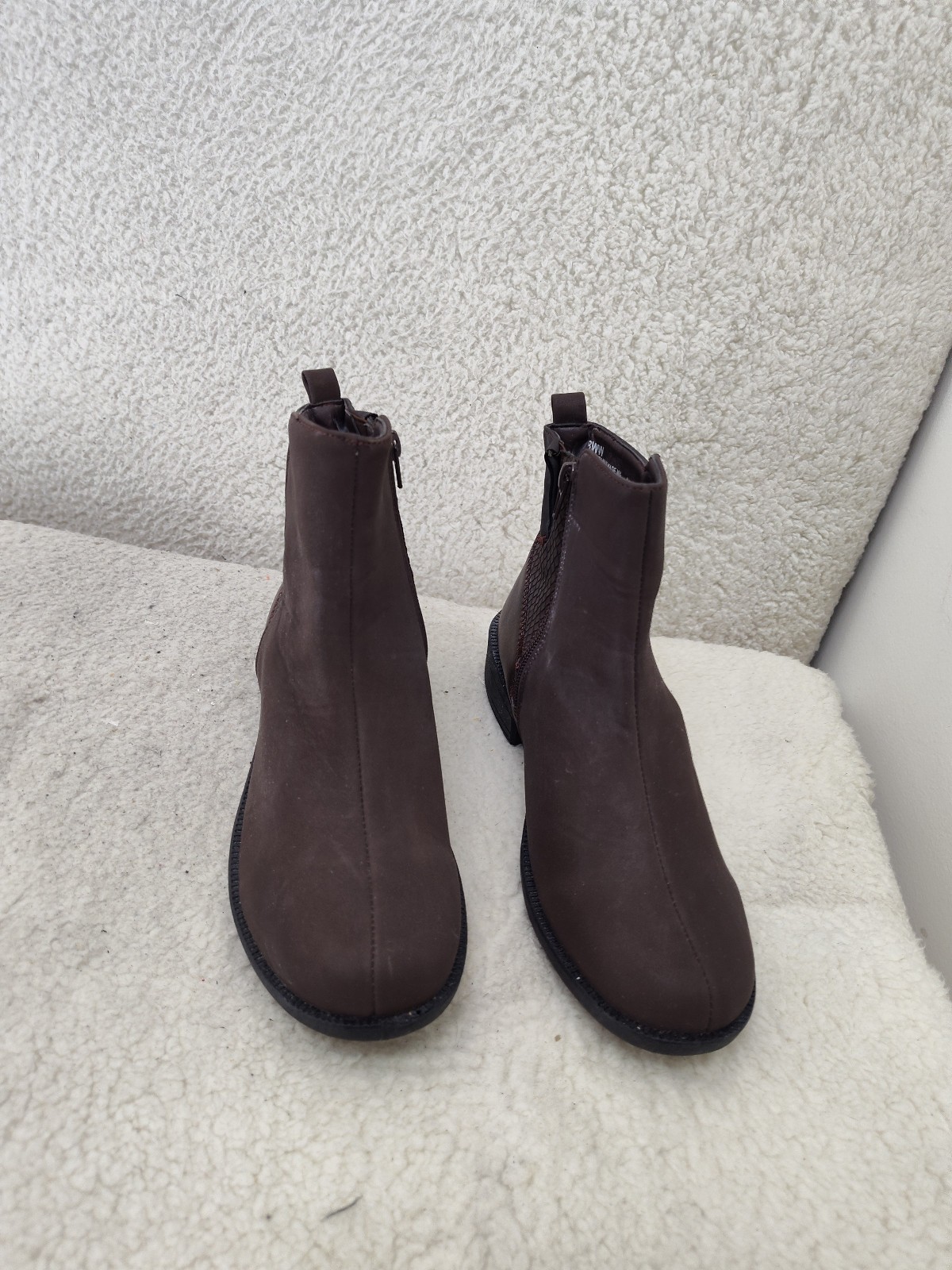 Easy Street Women Boots 8WW Brown Zip Pull Up Casual Comfort Booties Shoes