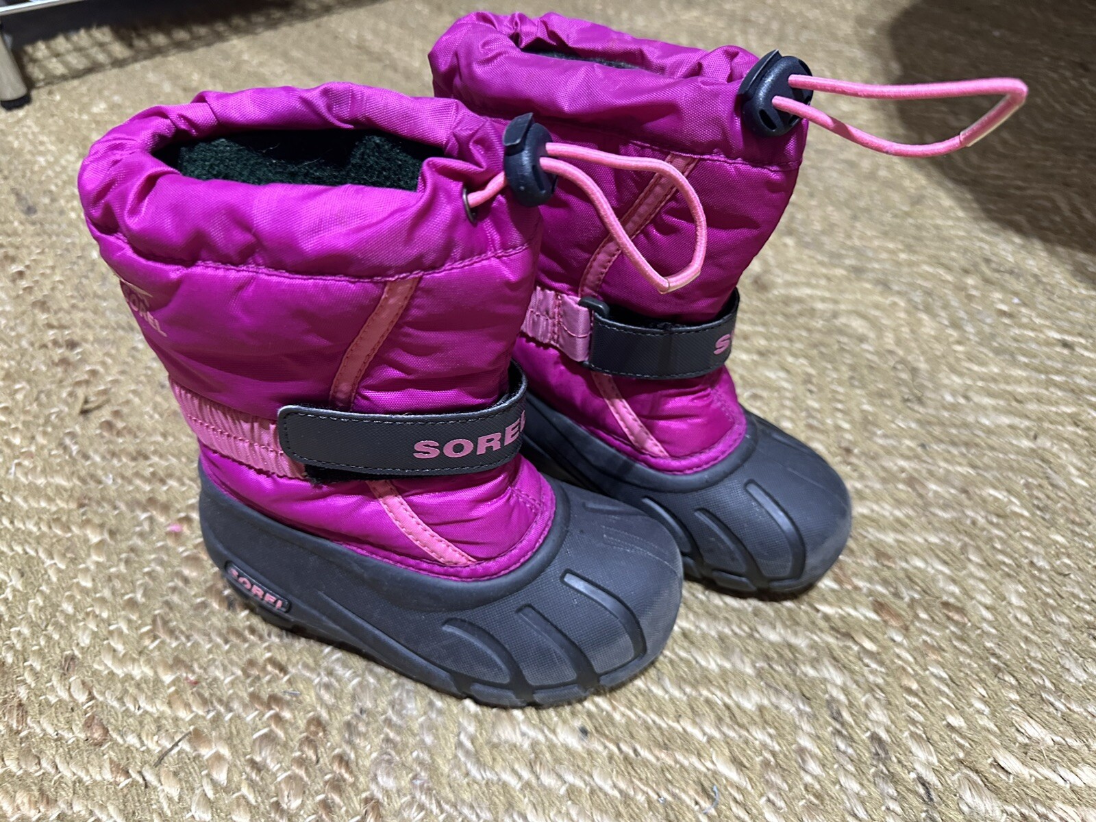 Sorel Girls Strap Snow Boots Pink black  Childrens 10 Waterproof EUC Liner