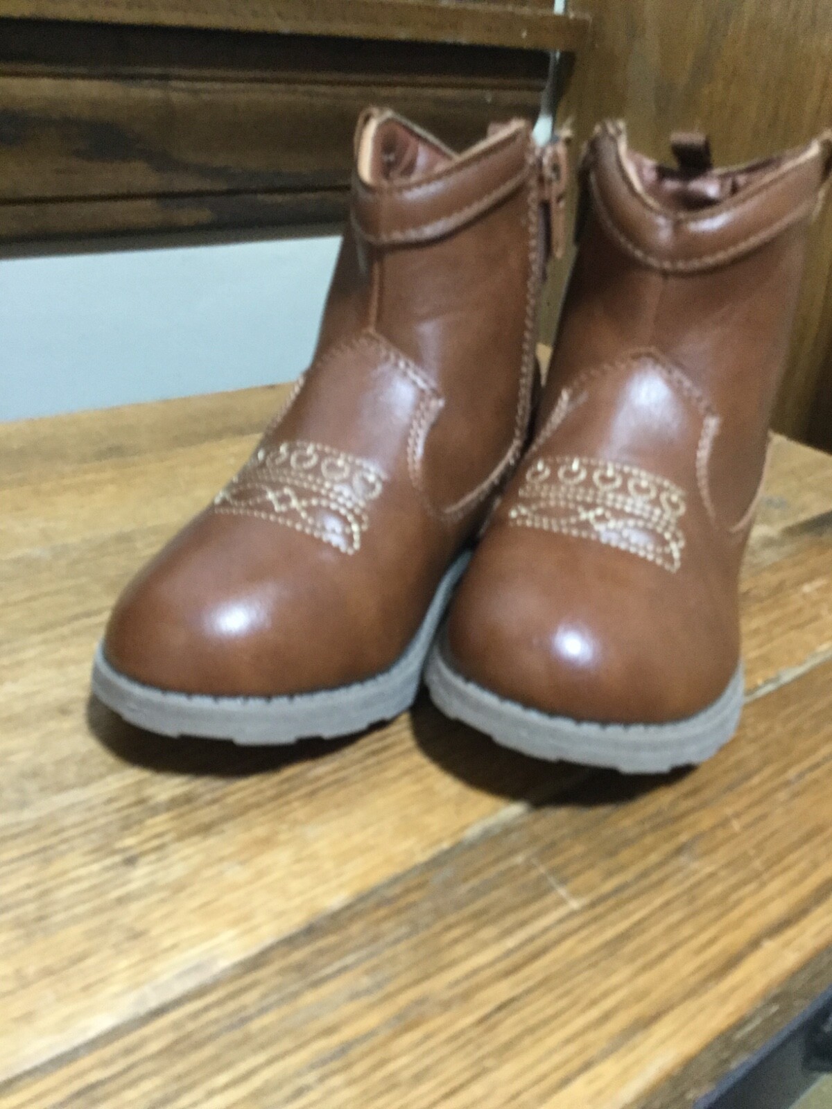 Girls Carter brand ankle boots size 11M NWOT Delilah