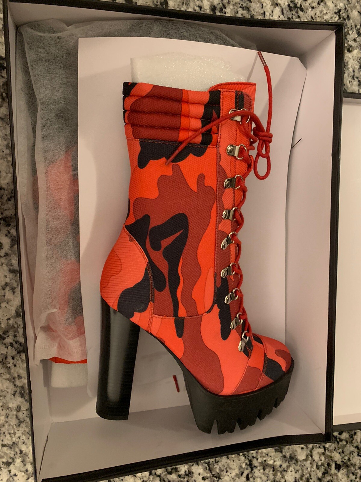 Azalea Wang Boots Size 9 Women