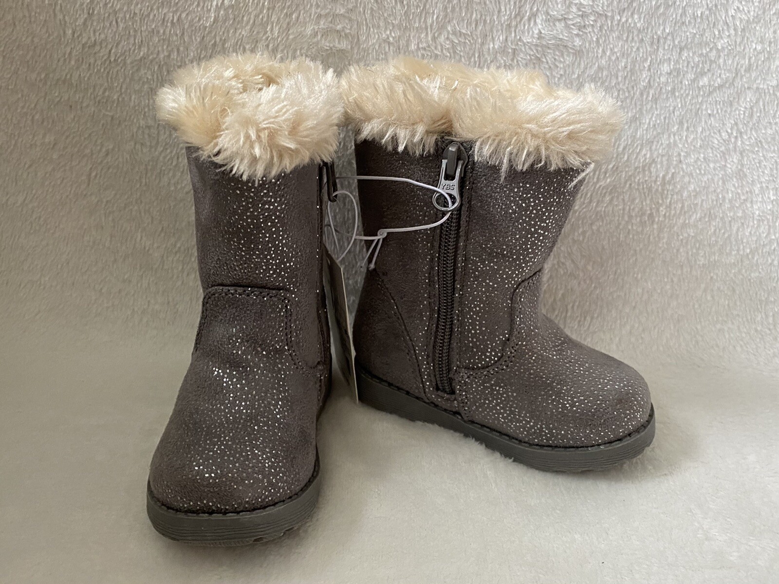 Cat & Jack Toddler Girls Winter Boots Sz 5 Karley Faux Fur Shimmer Gray
