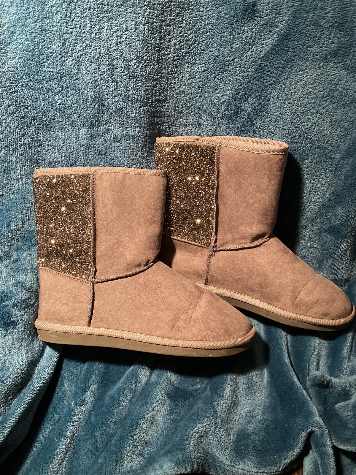 Justice Girls Winter Boots Grey Sequin Stone Back Lace Slip On Size 7 Light Wear