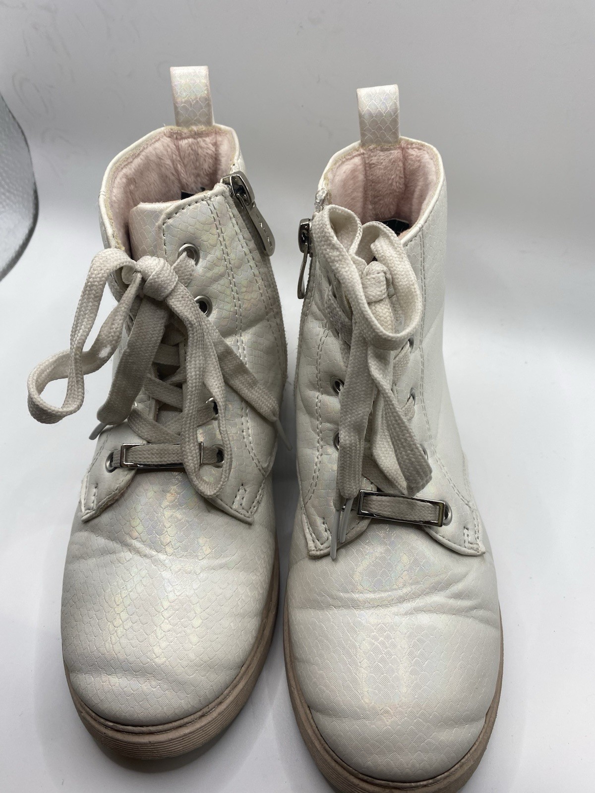 Tahari Silver Cream Sparkle Girls Boots Size 12 GUC