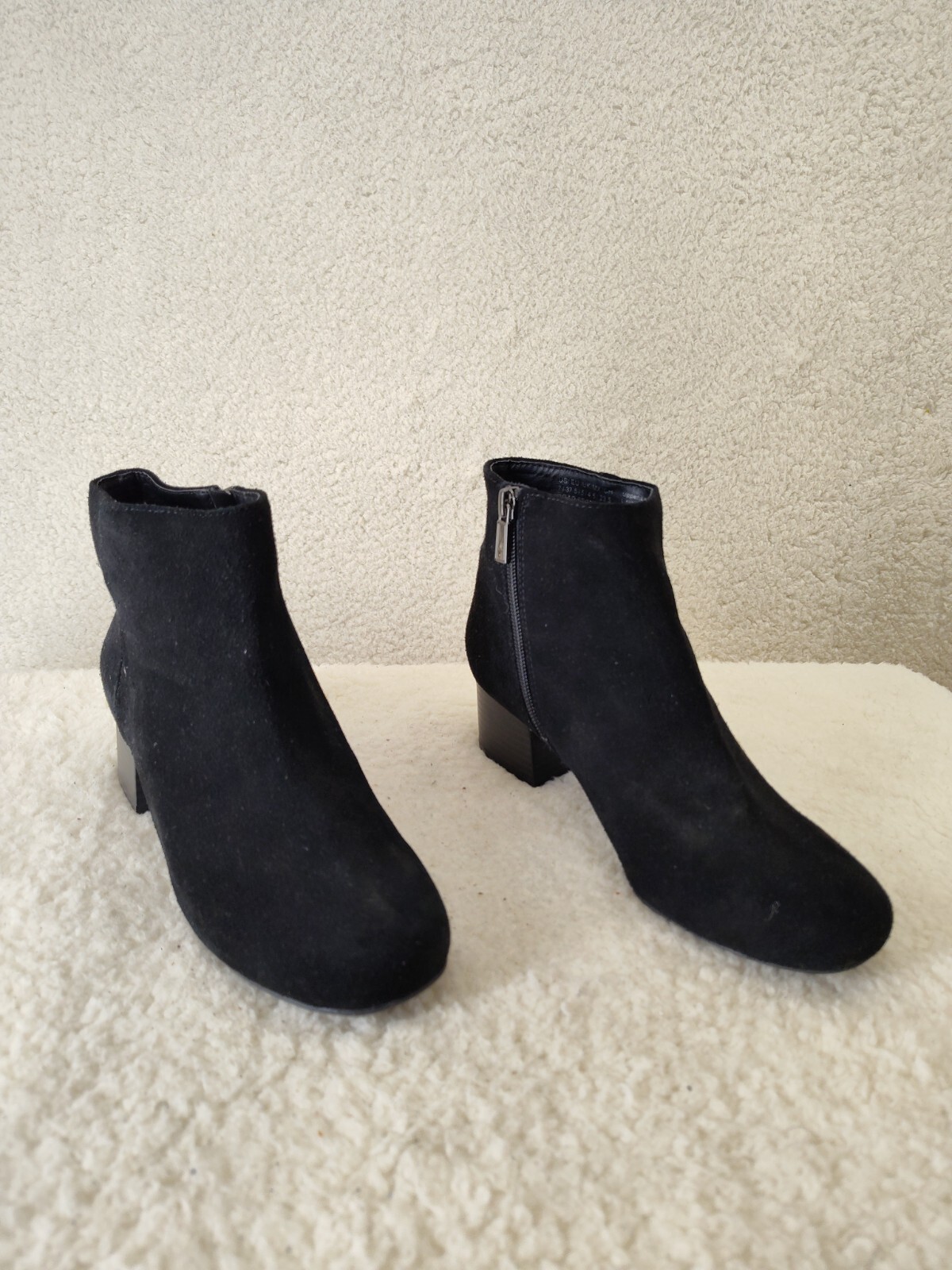 Reaction Kenneth Cole Women Boots 7 Black Suede ZipUp Ankle Block Heel Shoe