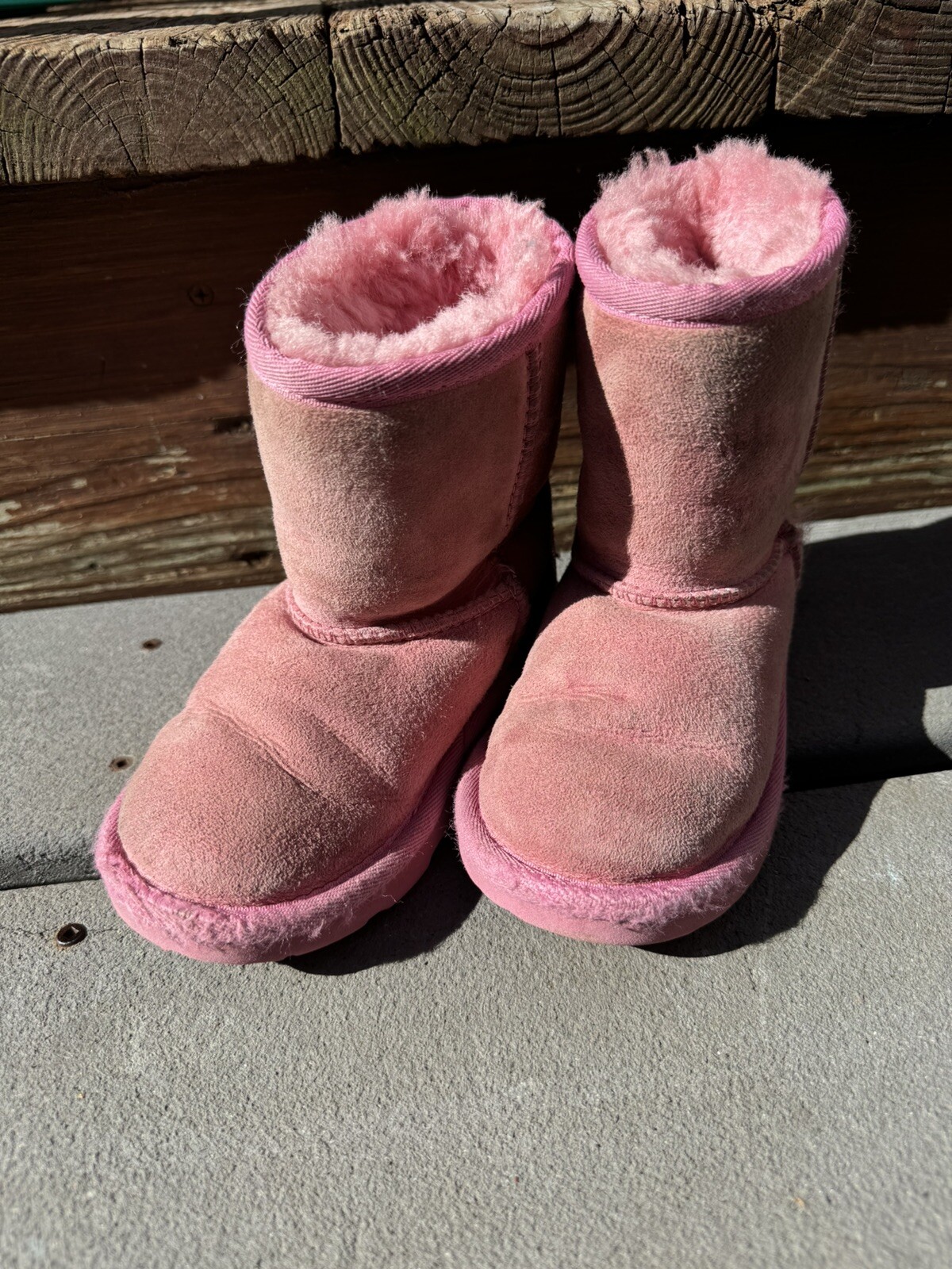 Ugg Kids Girls Boots Shoes Pink With Sparkle Youth Size 9 Winter Warm, Pre-Owned