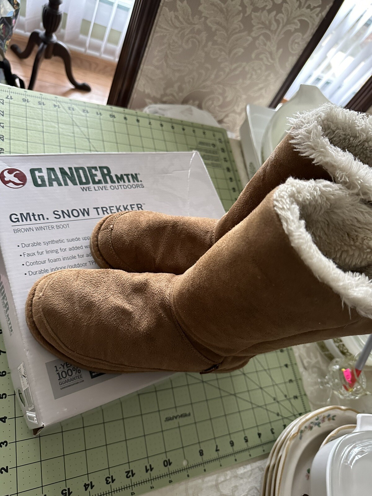 GANDER MTN  Snow Trekker Tan FAUX Suede & FAUX Fur Lining  Women Boots SZ 7 NIB