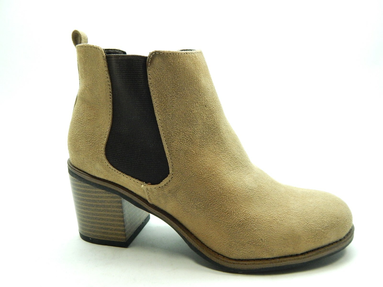 WHITE MOUNTAIN DESTINY WOMEN BOOTS SIZE 7.5 WITHOUT BOX