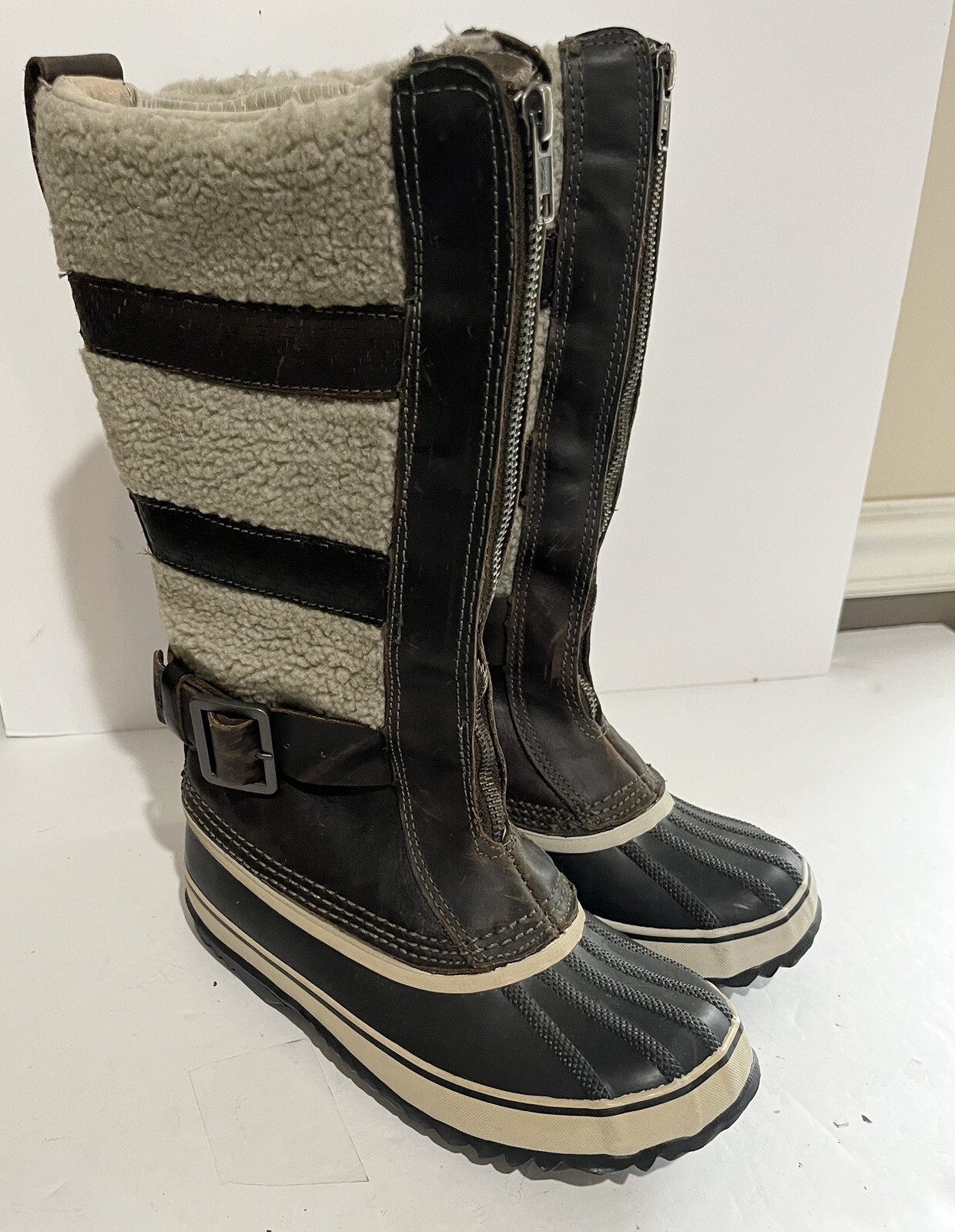 SOREL Helen of Tundra Snow Winter Shearling Sherpa Waterproof Women Boots 6 GUC