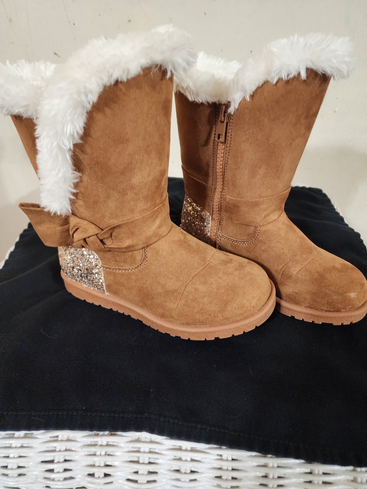 Magellan Outdoors Girls Winter Boots Size 12