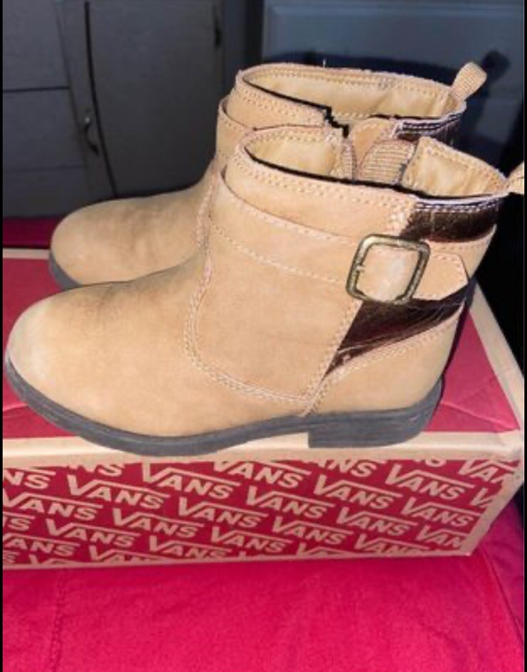 Carters Girls Boots Size 11