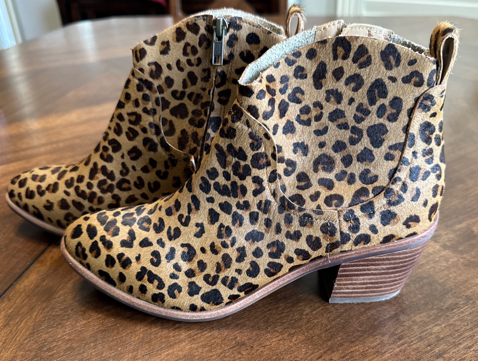 UGG Kingsburg leopard print calf hair booties size 9 women Boots Shoes