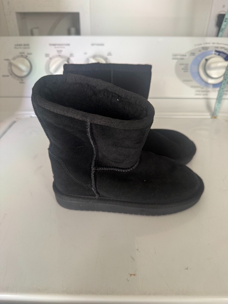 Koolaburra by UGG Girls Winter Boots Black Sz 11 Style 1090329 Play School