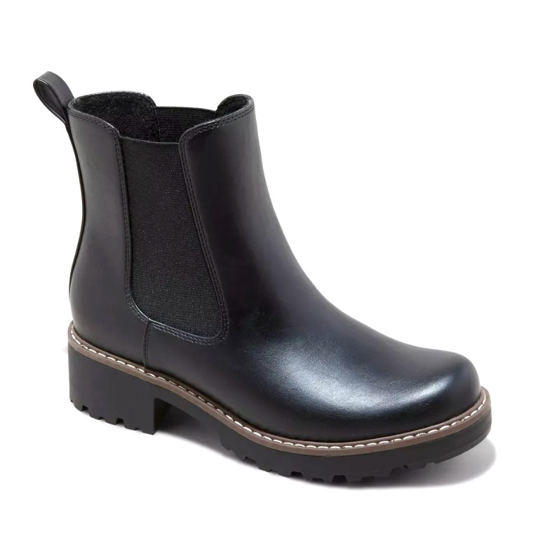 Universal Thread Women’s Celina Black Chelsea Boots with Memory Foam Insole NWT