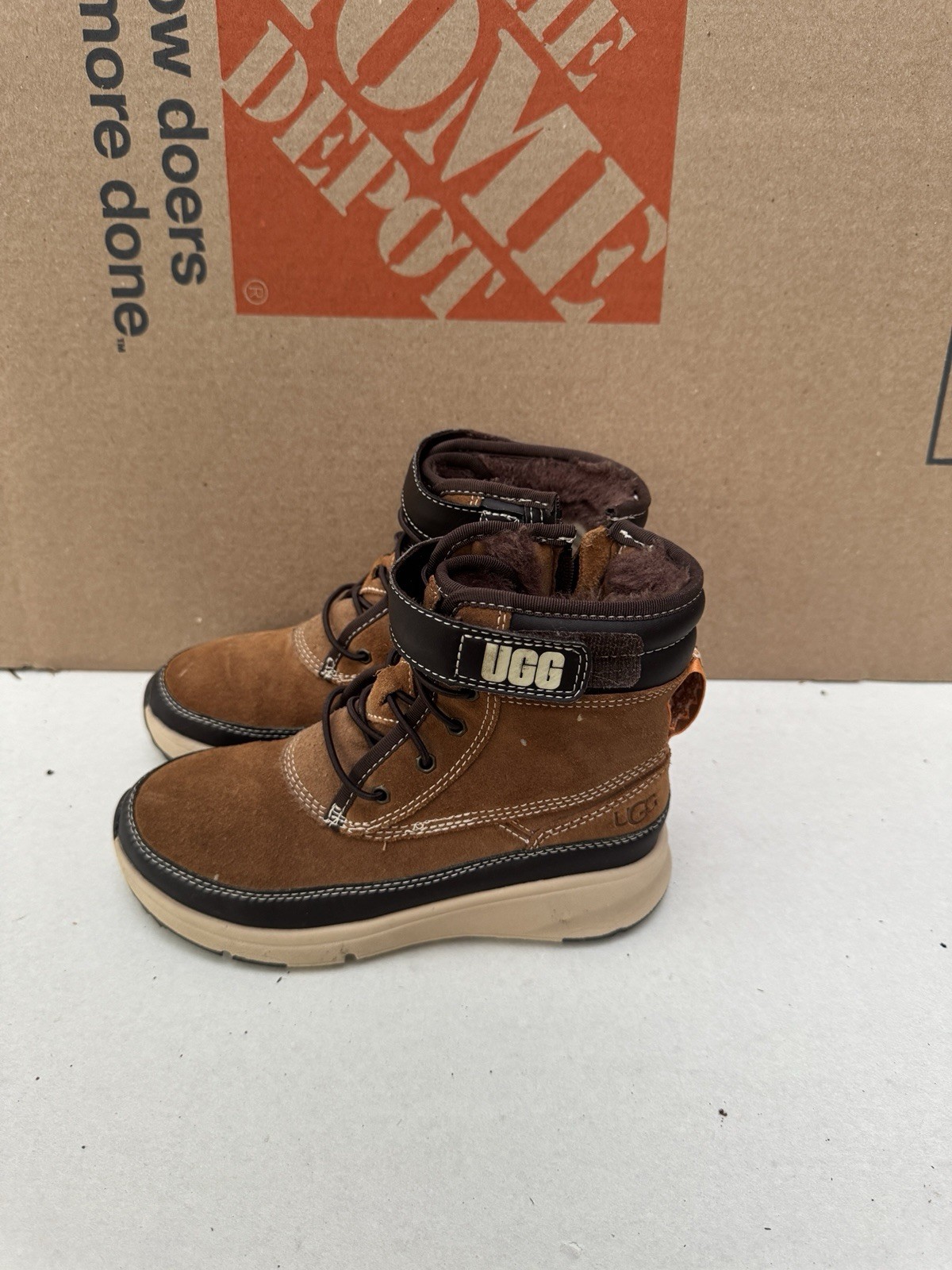 UGG SIZE 1 WINTER BOOTS BROWN GIRLS