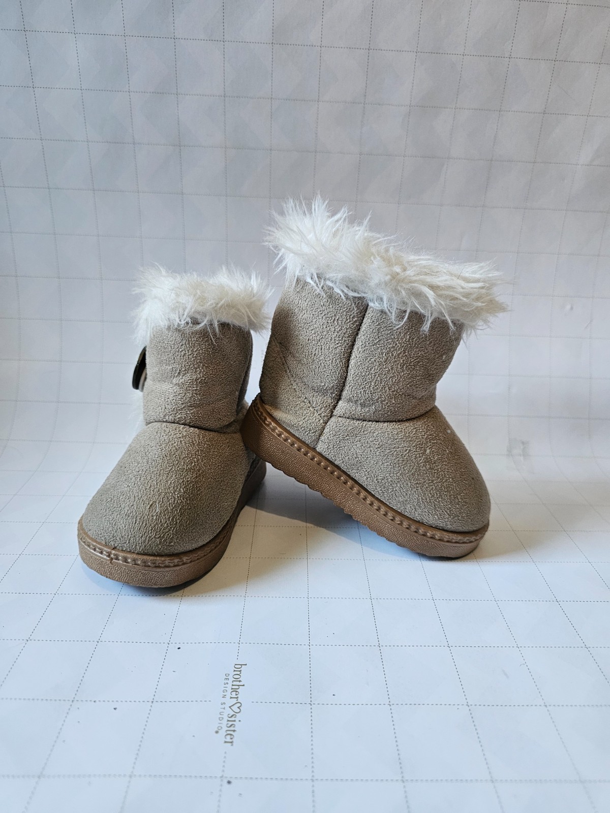 Femizee Toddler Girls Tan Faux Suede Faux Fur Winter Boots Button Detail