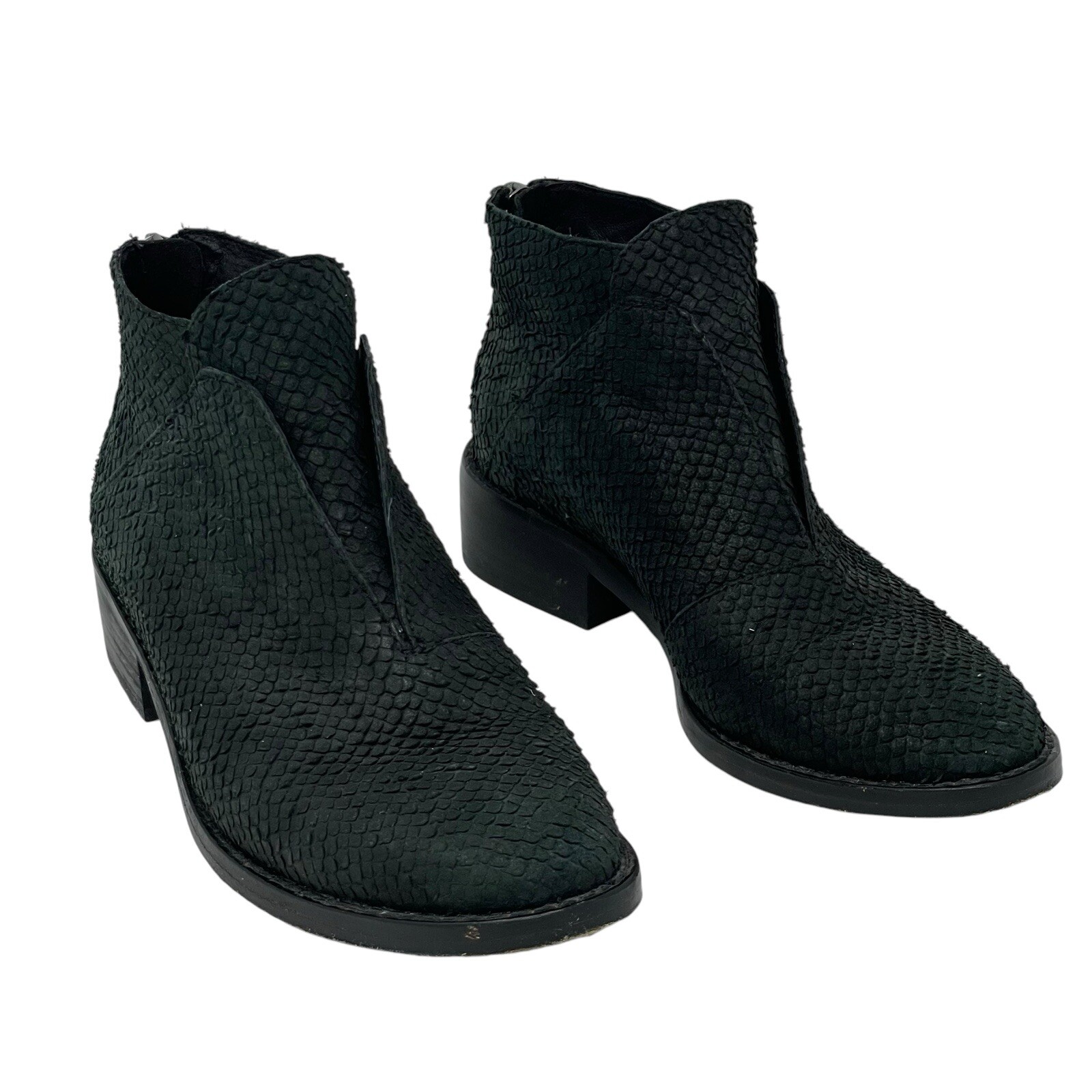 Eileen Fisher Size 5.5 Tuck Black Textured Zip Entry Booties Fall Lagenlook