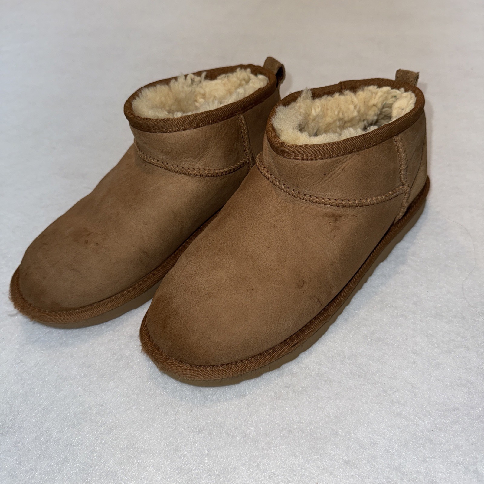 UGG kids 5 Classic Ultra Mini Boot 1130750K-CHE SALE 100% AUTHETIC CHESTNUT GIRL