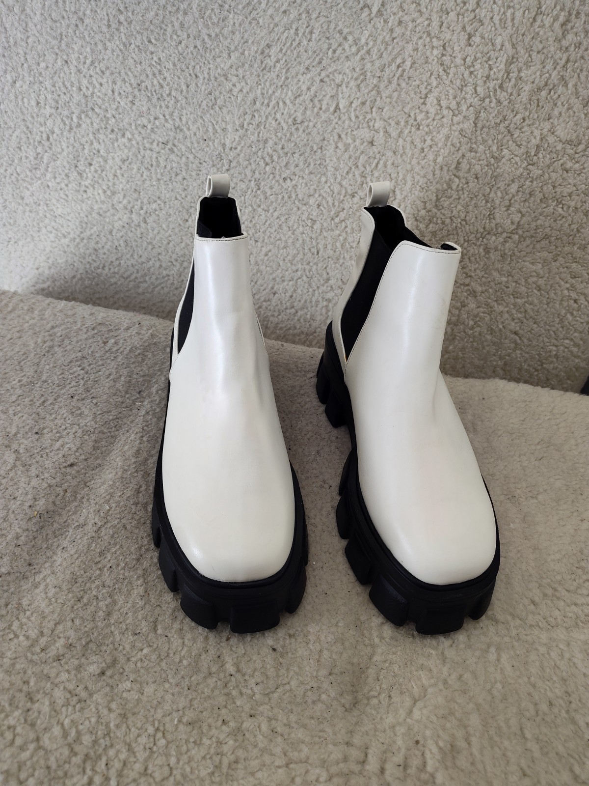 Forever 21 Women Boots 7 White Textile Pull On Comfort Platform Chelsea Shoes